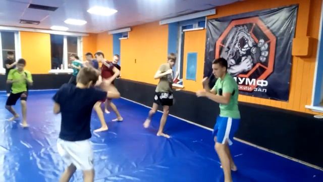 Разминка. Кикбоксинг. смотреть онлайн