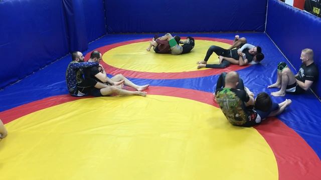 No gi Пушкинская. Треугольник из бэкмаунта. #грэпплинг #бжж #спб #питер 23 ноября 2023 г. смотреть онлайн