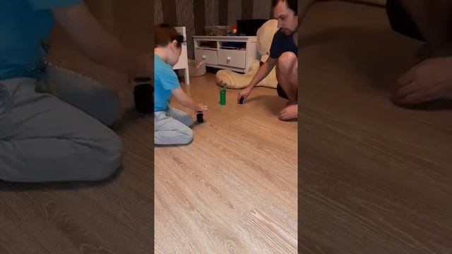 Детское видео. Игра из 90-х !!!! Играем в биты ( фишки ) смотреть онлайн
