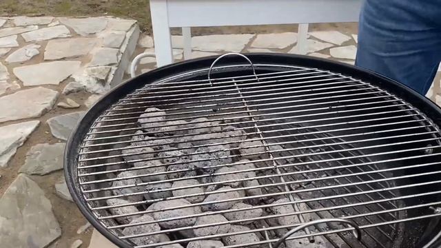 ЖАРИМ СТЕЙКИ НА ГРИЛЕ | МЯСО НА УГОЛЬНОМ ГРИЛЕ | ГАРНИР СПАРЖА С БЕКОНОМ смотреть онлайн