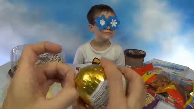 Макс угадывает сладости на вкус закрытыми глазами (удалённое видео) смотреть онлайн