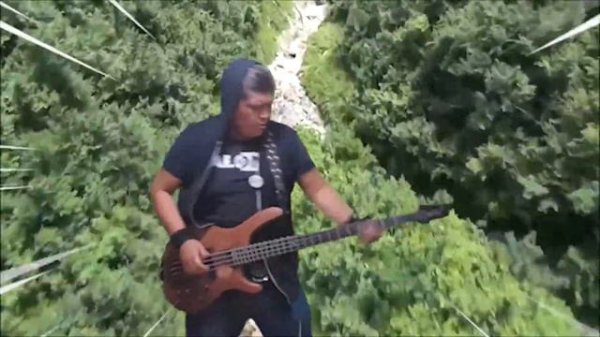 Black Eyed Peas - Pump It (BASS COVER)