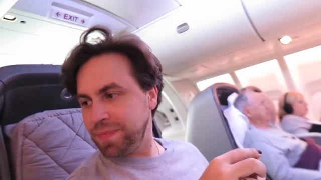 Quick look at our Business Class Qantas Trip to New York (747) смотреть онлайн
