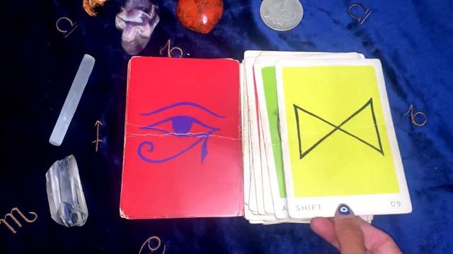 Favorite Oracle Decks Part 1! Sacred Symbols ? смотреть онлайн