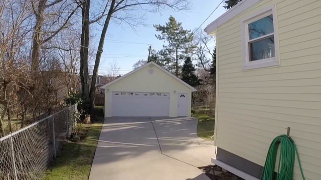 Crazy winds knock out power, running Generac generator смотреть онлайн