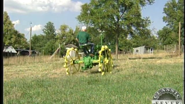 1935 Unstyled John Deere Model B On Steel - Classic Tractor Fever смотреть онлайн