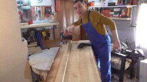 Как окромить ровно не обрезную доску ручной пилой.