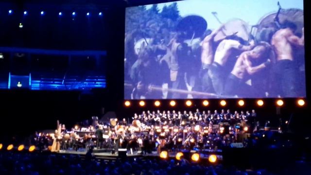 Trevor Morris & Einar Selvik (Wardruna) - Vikings Suite / Völuspa (live 1080p HD) смотреть онлайн