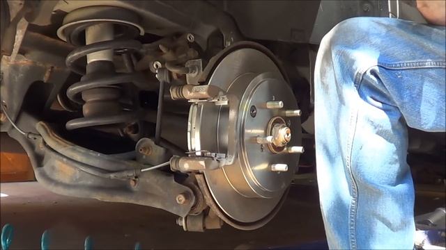 8-25-13 2004 Honda Pilot front and rear brake replacement смотреть онлайн