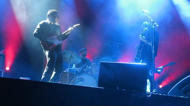 Dana Fuchs - Battle Lines смотреть онлайн