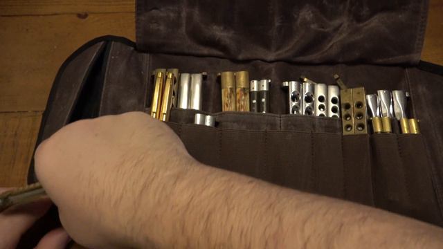 Roaring Fire "Pioneer" Mini Tool Roll Full Of Vintage Balisongs... смотреть онлайн
