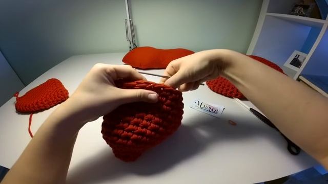 Декоративная подушка в форме губ из трикотажной пряжи Нитка смотреть онлайн