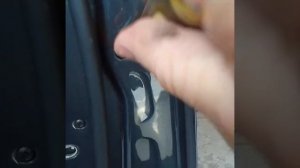 Как снять ручку двери на БМВ х6 (G06) 2020