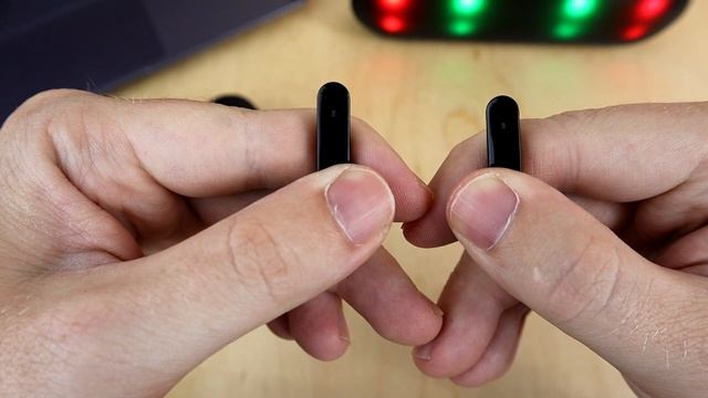 НАУШНИКИ НЕ СОПРЯГАЮТСЯ МЕЖДУ СОБОЙ, Что Делать?! смотреть онлайн