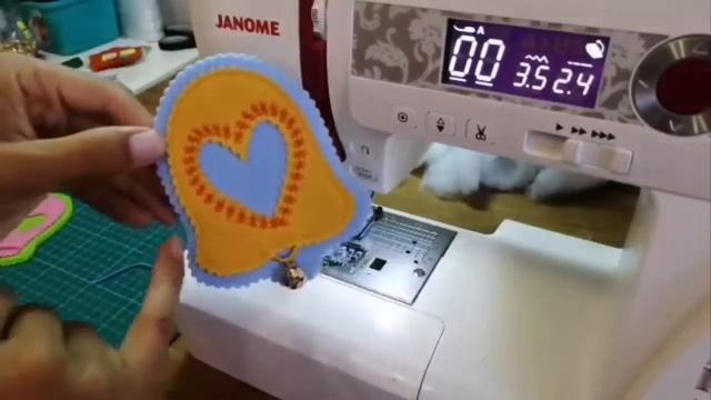 Как сшить колокольчик для украшения Новогодней Елки из фетра смотреть онлайн