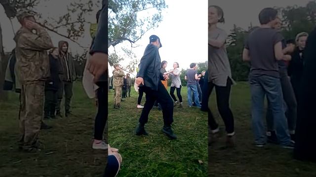 Фестиваль GNЁZDA. Мастер-класс по ирландским танцам от местного гуру ))) смотреть онлайн