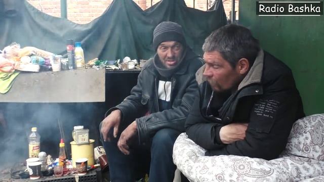 ЛюдиУблюди Завтрак на Савке | Коля вернулся | День бомжа смотреть онлайн