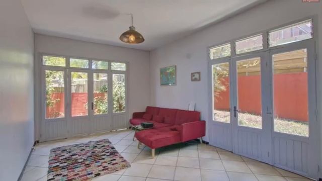 En vente une belle villa T5 avec vue imprenable sur mer à Saint Leu, île de La Réunion par Ofim смотреть онлайн