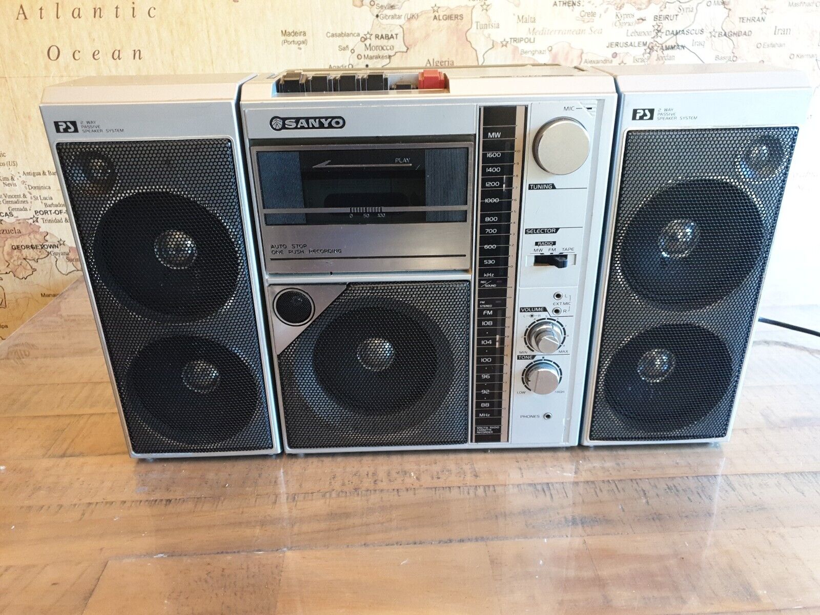 Sanyo Model M 9818f Vintage Stereo Cassette Recorder.