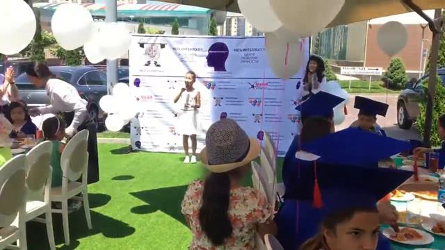 Мега Арифметика выпускной в ТРЦ Mea center Almaty смотреть онлайн