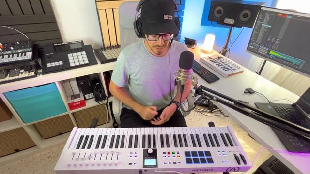 ¿El mejor teclado de ARTURIA? KEYLAB ESSENTIAL 61 MK3 [Review en Español] смотреть онлайн