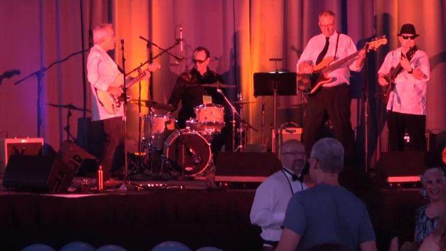 The Pyramids - Peter Wilson, John Girton, Ty Smith & Charlie Faber смотреть онлайн