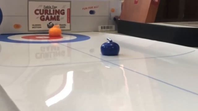 Table Top Curling Game смотреть онлайн