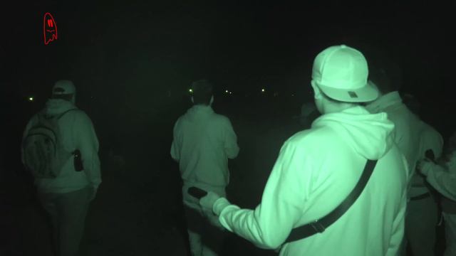 Invité a seguidores a vivir la experiencia en un cementerio. Nos asustaron смотреть онлайн