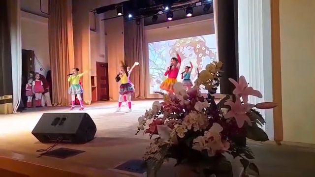 песня "Детство" муз. и сл. А. Чешегорова смотреть онлайн