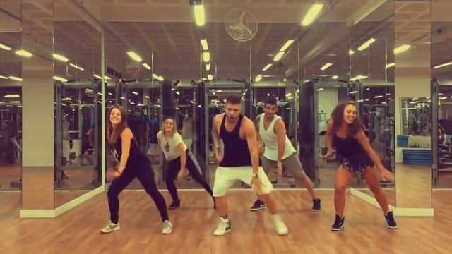 Travesuras - Nicky Jam Marlon Alves DanceMAs Equipe MAs смотреть онлайн