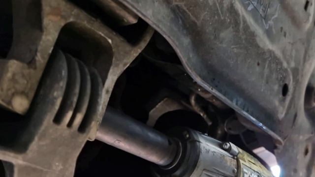 Ford Smax Lower Engine Mount Removal and Replacement смотреть онлайн