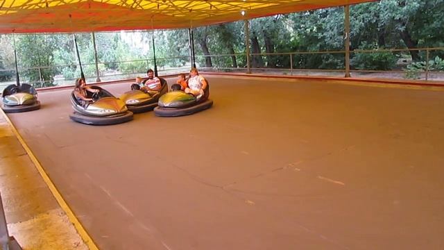 Автодром в городском парке смотреть онлайн