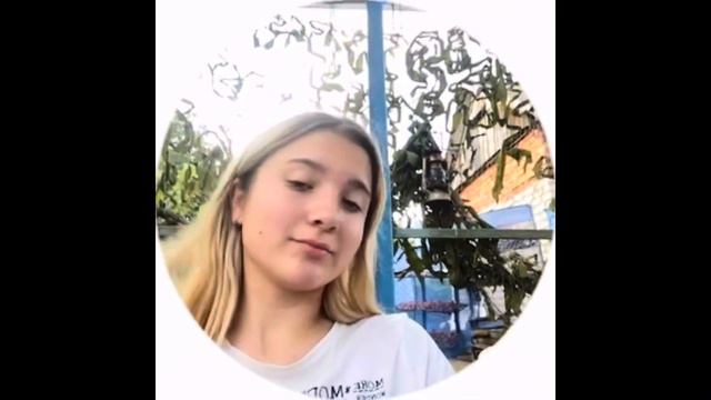 На даче с подругой,3 дня выживаем без интернета:( смотреть онлайн