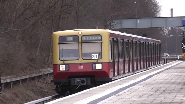 Ausfahrt S9 nach Schönefeld Flughafen in Altglienicke смотреть онлайн
