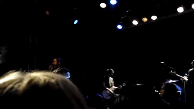 Bert McCracken of The Used singing Free Falling (Louisville, KY @ Headliner's) смотреть онлайн