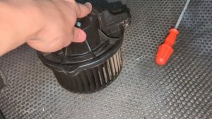 Как заменить вентилятор печки? Это просто!