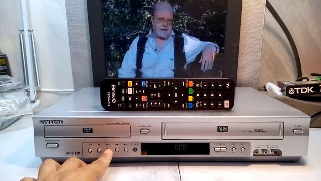 VIDEOREGISTRATORE SOLO VHS (NO DVD) SAMSUNG SV-DVD440 6 TESTINE HIFI STEREO 79€ INCLUSA SPEDIZIONE! смотреть онлайн