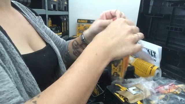 DeWALT DCD791P2 - DeWALT Akkubohrschrauber - DeWALT Bohrschrauber Akku смотреть онлайн