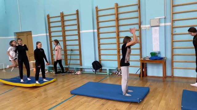 СПРИНТЕРСКАЯ НЕДЕЛЯ / Легкая атлетика, низкие старты, бег, спринт смотреть онлайн