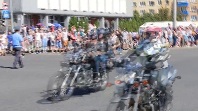 10-й Лидский Байк Фестиваль // ВЛОГ ЮЛЯ Д, смотреть онлайн