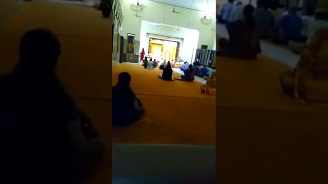 Пуджа в ашраме. Дели. Индия. сентябрь 2017 г.