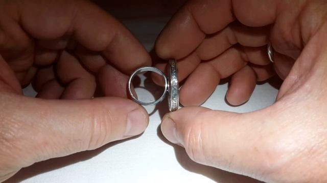 Кольцо с эмалью смотреть онлайн