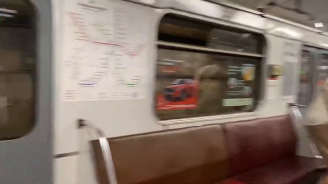 Метро в Киеве 2021 Украина / KIEV UKRAINE