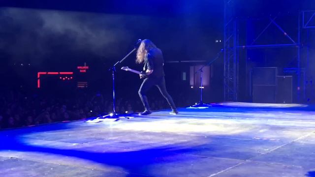 Conquer Or Die - Megadeth Live In Istanbul смотреть онлайн