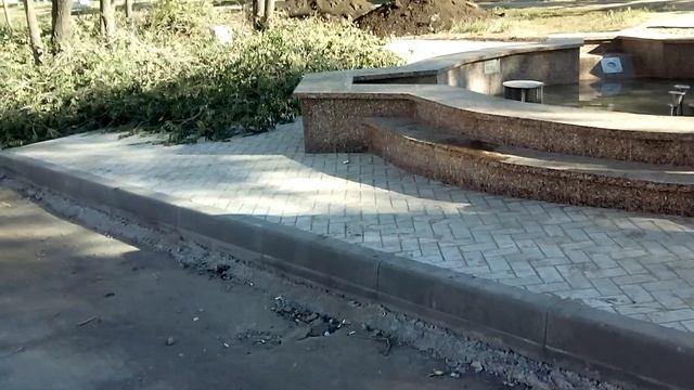 Отремонтированный фонтан. Новокуйбышевск. смотреть онлайн