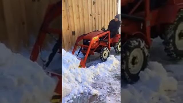 Минитрактор Батыр 18 - видео отзыв клиента смотреть онлайн