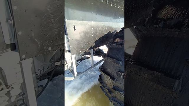 Вездеход переломка по наледи. Обзор караката с колпаками на дисках, увеличивающих проходимость. смотреть онлайн