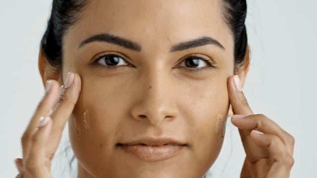 PREVENTION+ daily perfecting primer SPF 50 - Тонирующий праймер смотреть онлайн