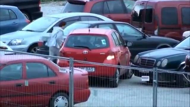 Как паркуется женщина смотреть онлайн