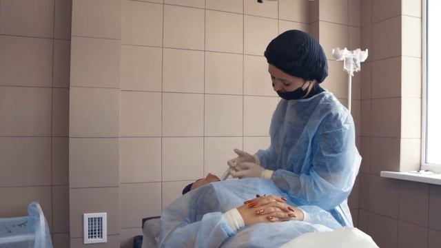 Липосакция подбородка и нитевой лифтинг лица смотреть онлайн